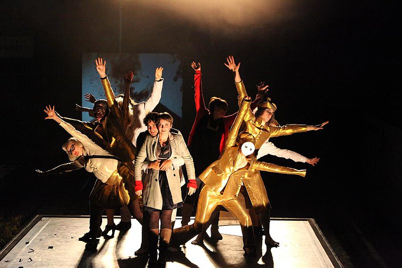 Uraufführung von "Gisela! oder Die merk- und denkwürdigen Wege des Glücks" Ruhr-Triennale, Zeche Zweckel, Gladbeck, Sept. 2010