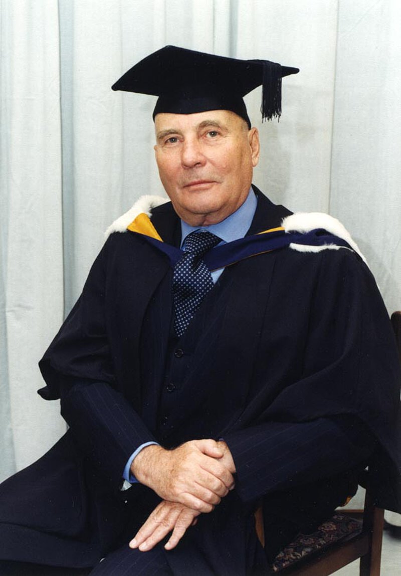 Ernennung zum "Honorary Fellow of the Royal Northern College of Music", Manchester 1998