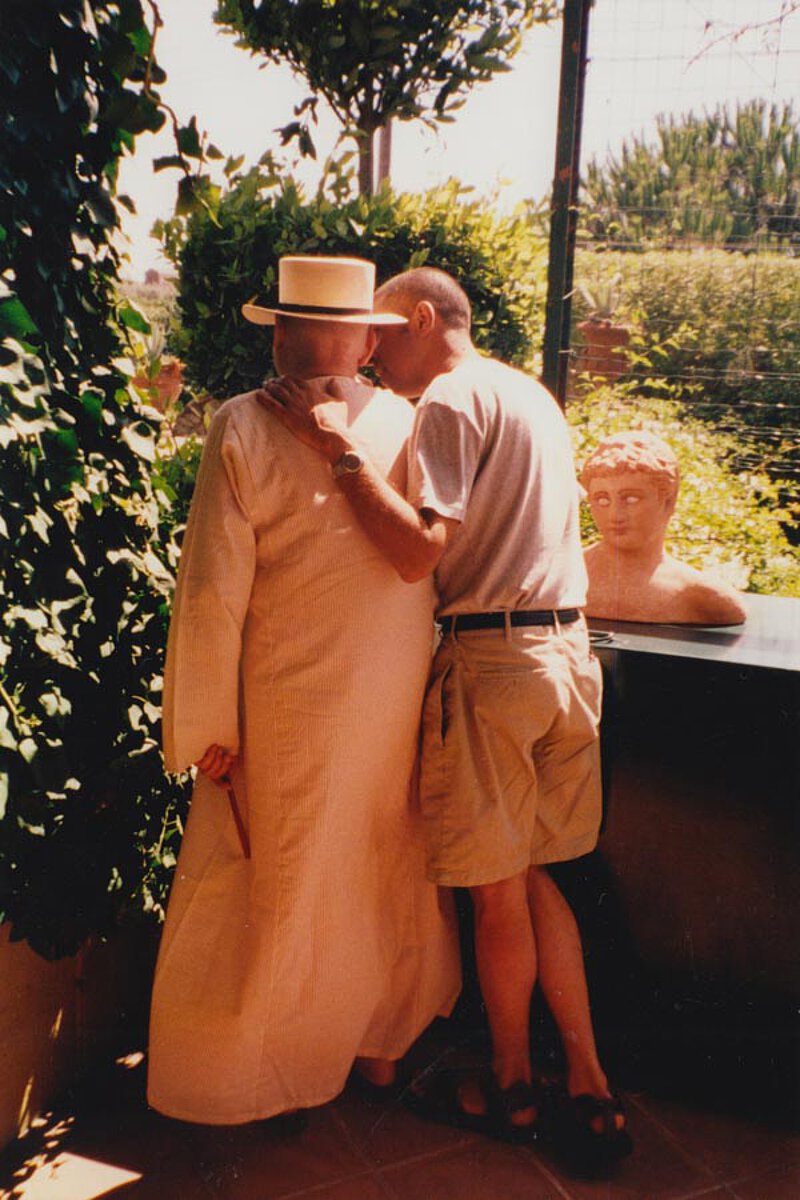 Rolf Gupta und Hans Werner Henze mit Obstmesser, La Leprara 2001