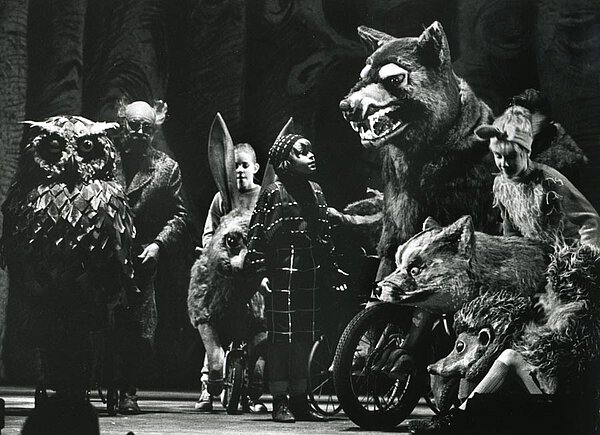 Szene aus "Pollicino", Opernhaus Zürich 1992