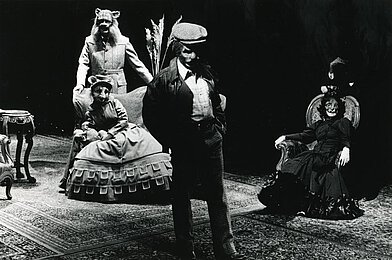 Die englische Katze, Französische Erstaufführung, Theatre Na...