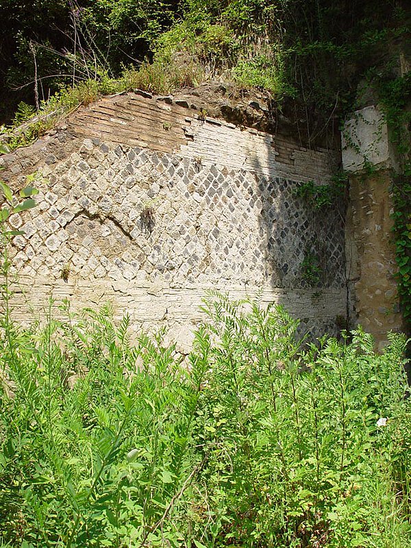 Opus reticulatum im Heiligtum der Diana am Nemi-See (300 v.C...