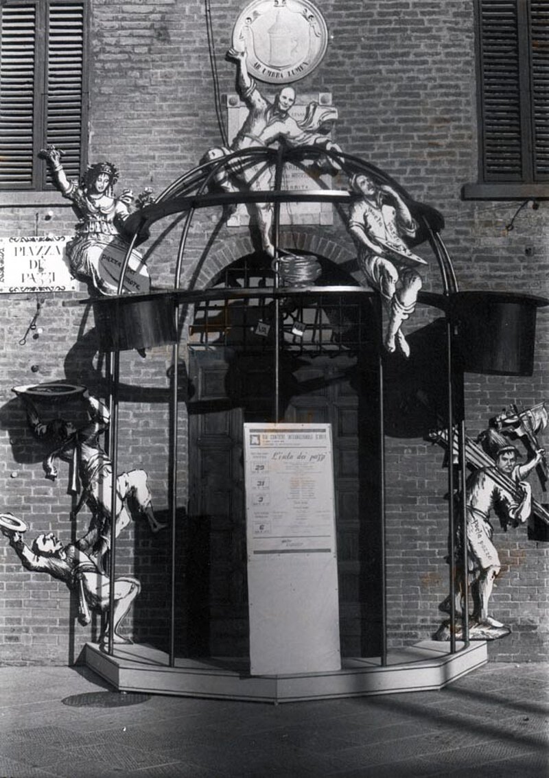 Piazza de Pazzi, Montepulciano 1989