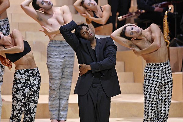 Szene aus "Die Bassariden", Komische Oper, Berlin 2019