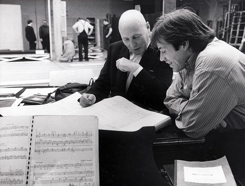 Mit Markus Stenz anlässlich der UA von "Das verratene Meer", Deutsche Oper Berlin, 1990