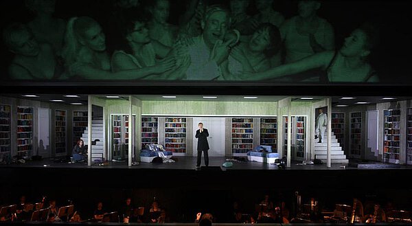 Szene aus "Die Bassariden", Nationaltheater Mannheim, 2015