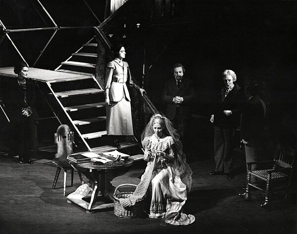 Britische Erstaufführung von "Elegy for Young Lovers", Glynd...