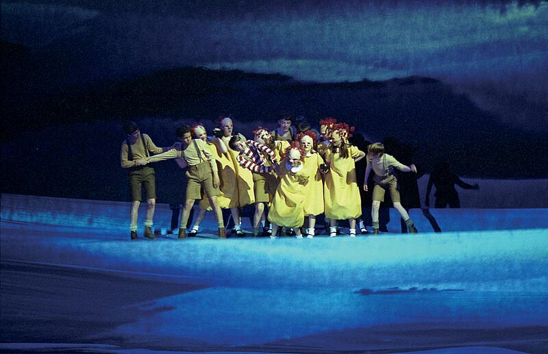 Szenenfoto der Pariser Erstaufführung von "Pollicino", Théâtre du Chatelet, Paris 2005