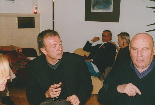 Mit Eva Jaegel-Guedes (li.) und Jorge Hector Guedes auf der ...