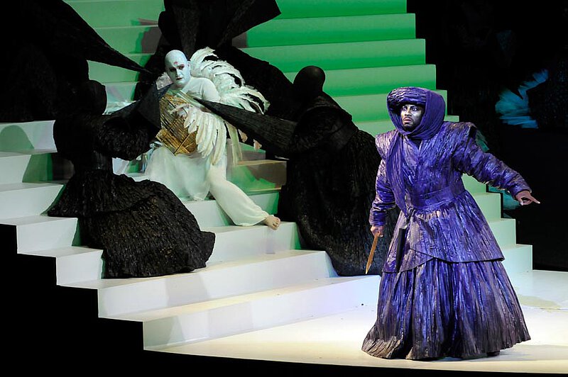 Szenenfoto aus "L'Upupa", Semperoper Dresden, 2009
