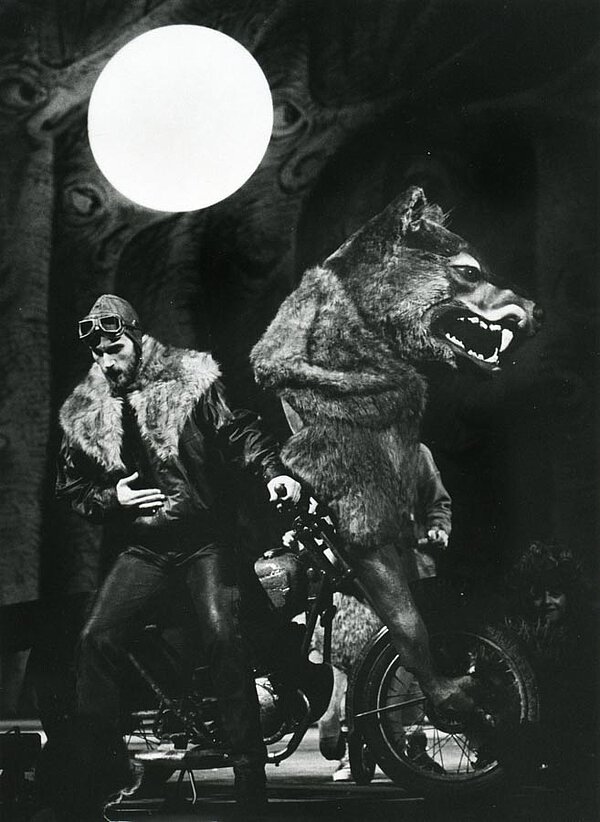 Szene aus "Pollicino", Opernhaus Zürich 1992