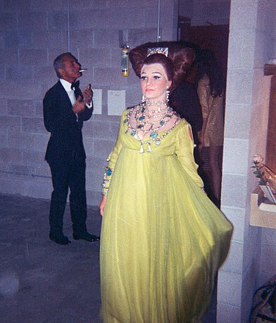 Evelyn Mandac als Autonoe in "The Bassarids", Santa Fé Opera...