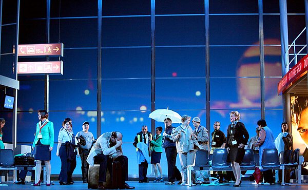 Szenenfoto der Dresdner Erstaufführung von "Gisela!", 2010