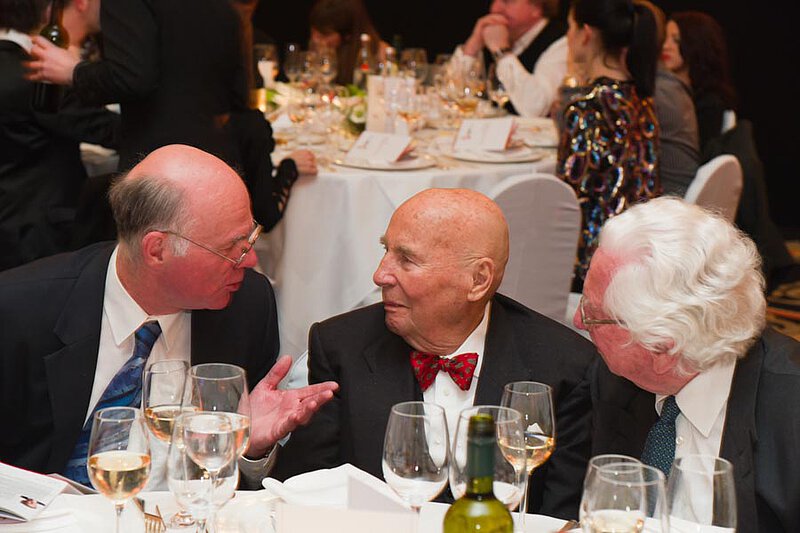Mit Laudator Norbert Lammert (li.) und Reinhold Kreile (re.) bei der Verleihung des GEMA-Preises für sein Lebenswerk, Berlin 2011
