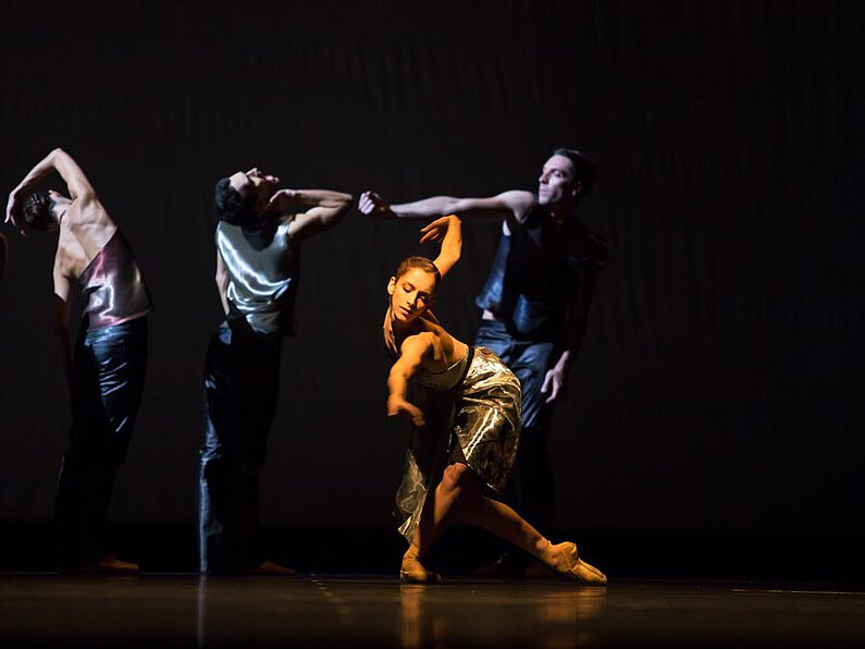 Szenenfoto der Premiere von "Das Vokaltuch der Kammersängeri...